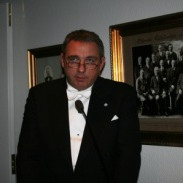 Sturla gunnarsson YM. ávarpar hátíðarsamkomuna