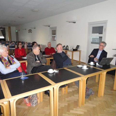 Fundur  stórembættismanna