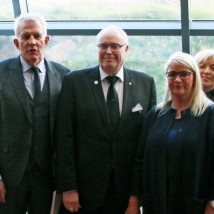 Nöfnin talið frá vinstri. Vegna afhendingar lífsmarkatækja til Heilbrigðisstofnunar Suðurlands, HSU.…