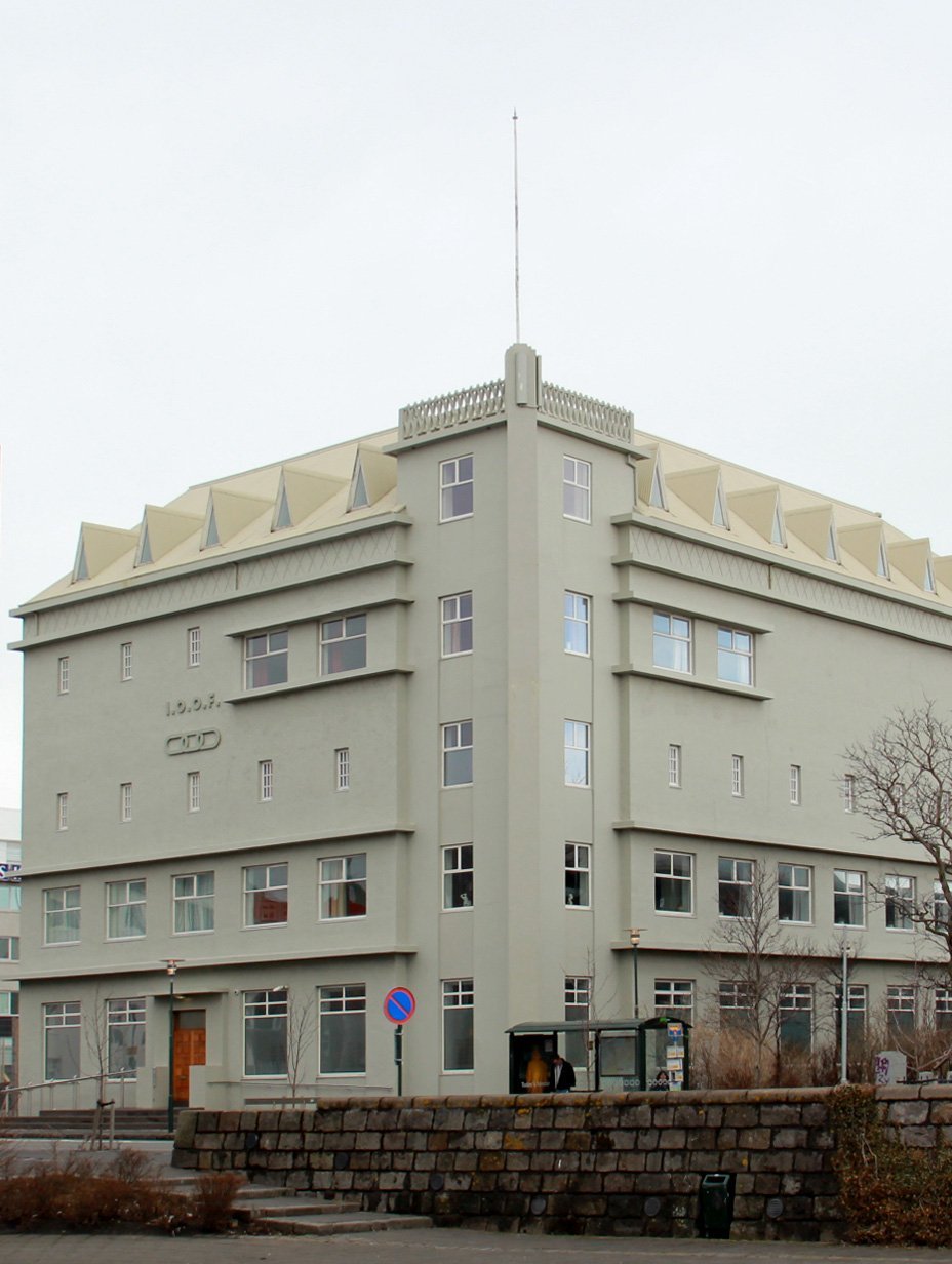 Frá stjórn Stórstúku - fundahlé framlengt