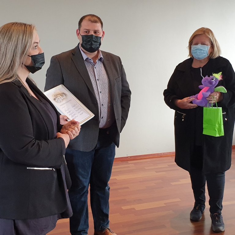 Regludeildir í Hafnarfirði styrkja 