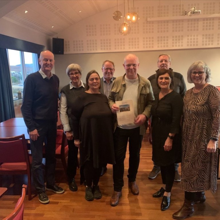 Frá vinstri:
Kjartan Flosason, ym. st. nr. 21, Þorláki helga
Berta Kolbrún Gunnarsdóttir ym. Rbst.…