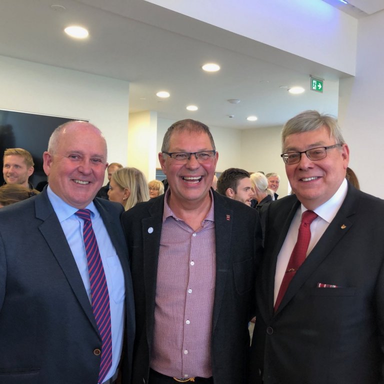 Stórsír, Gumundur Eiríksson, Vörður Levý Traustason og Magnús Sædal við opnunina